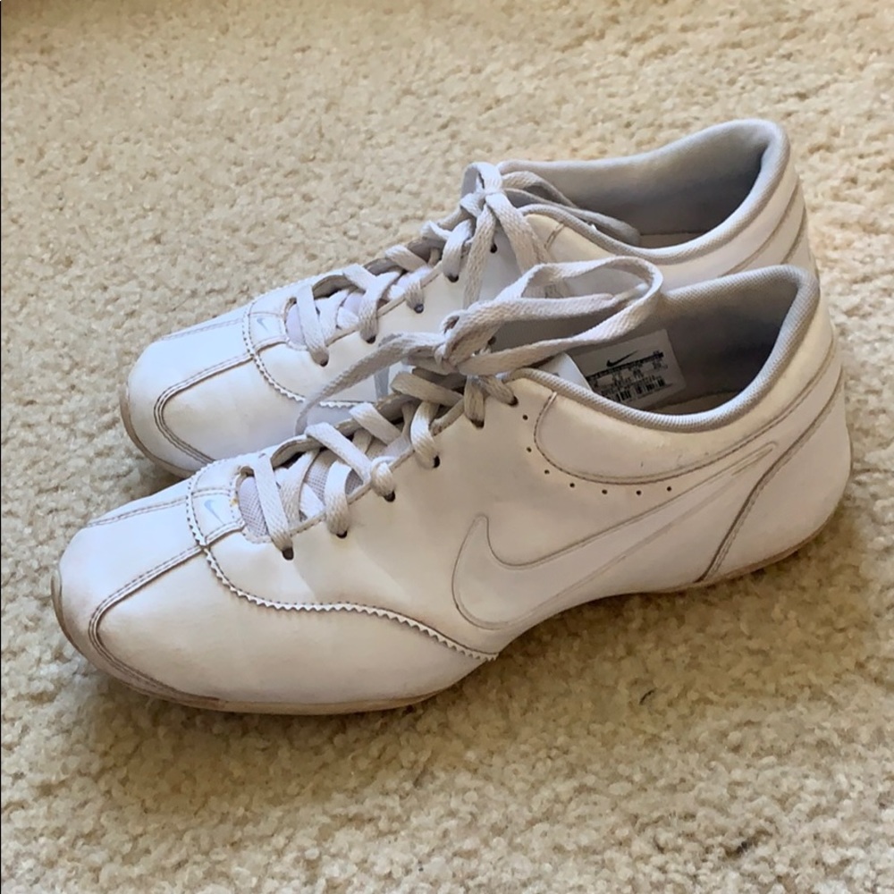 NIKE CHEER UNITE Size: 8